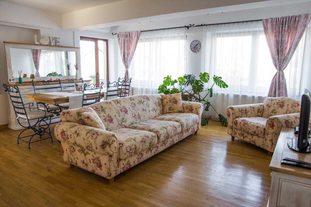 Silvia'S Apartment Voluntari Bagian luar foto